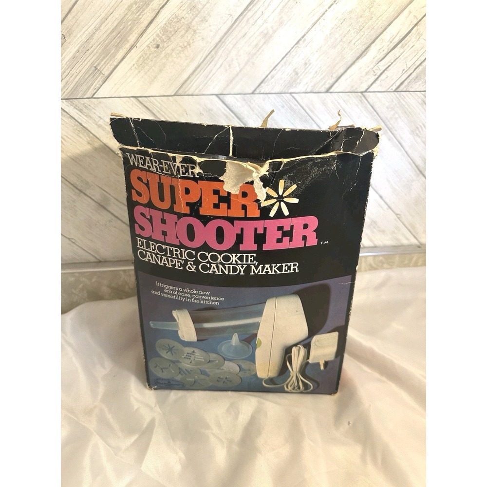Vintage Wear-Ever Super Shooter Electric Cookie Press 70001 Canape Candy Maker